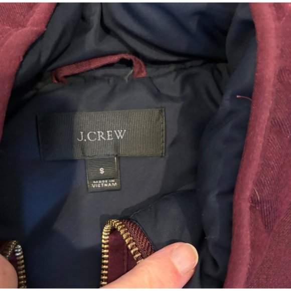 J. Crew Quilted Down-Fill Excursion Vest Size Small - Picture 3 of 7
